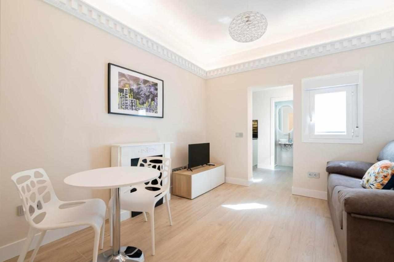 Nuevo Bien Comunicado 1 Dormitorio Madrid Luaran gambar